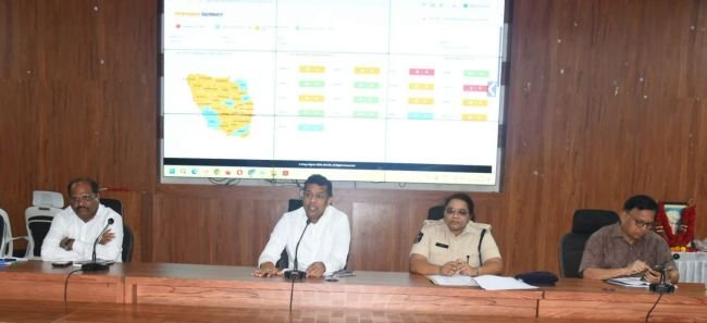 అభివృద్ధి, సంక్షేమంలో నెల్లూరును రాష్ట్రంలో నంబర్ వన్‌గా నిలపాలి                                                                                  -జిల్లా కలెక్టర్ హిమాన్షు శుక్ల