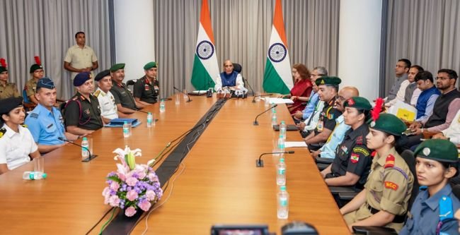 లడఖ్‌లో ఎన్‌సీసీ బాలికల రికార్డు పర్వతారోహణ