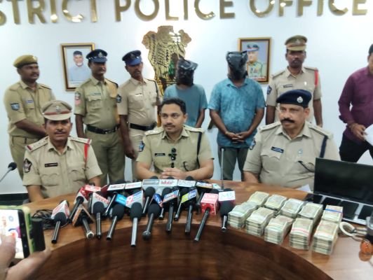 సైబర్ నేరగాళ్ల ఇద్దరు అరెస్ట్ .. రూ.25 లక్షల నగదు స్వాధీనం- ఎస్పీ సునీల్ షోరాన్ 