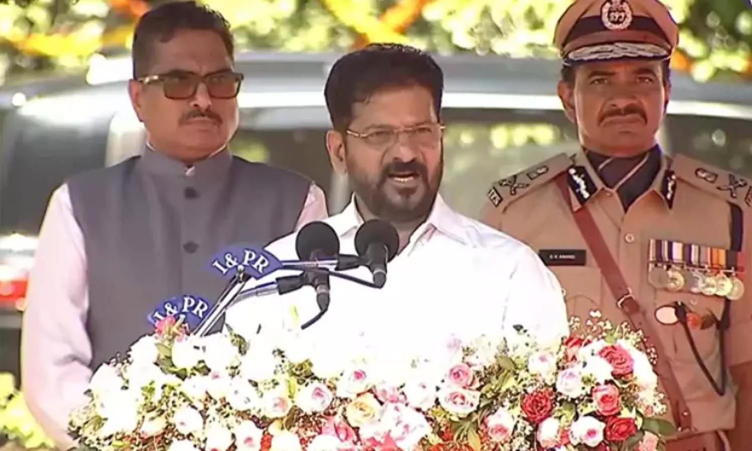 తెలంగాణ ప్రజాపాలన దినోత్సవం సందర్భంగా ముఖ్యమంత్రి శ్రీ ఎ. రేవంత్ రెడ్డి గారు అసెంబ్లీ ఎదురుగా గన్ పార్క్ అమరవీరుల స్థూపం వద్ద ఘనంగా నివాళులర్పించారు. తెలంగాణ పోరాటయోధుల త్యాగాలను స్మరించుకున్నారు.