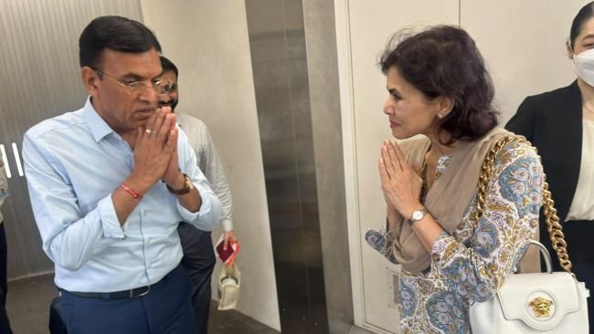 టోక్యోలో క్రీడల మంత్రి మన్సుఖ్ మాండవియాకు ఘన స్వాగతం