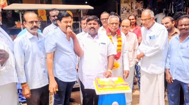 ఎమ్మిగనూరులో ఘనంగా కోట్ల జన్మదిన వేడుకలు 