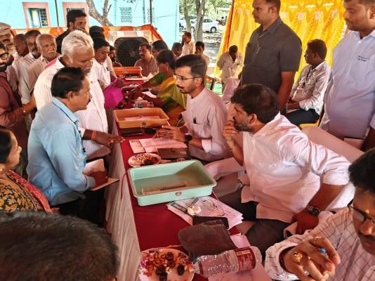 కన్నీటి కష్టాలకు 'ఏలూరి' భరోసా!కన్నీటి కష్టాలకు 'ఏలూరి' భరోసా!