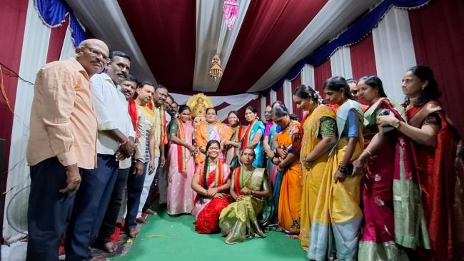 వినాయక మండపాల్లో ప్రత్యేక పూజలు