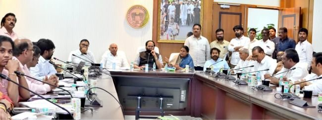 మంత్రి కెప్టెన్ ఎన్. ఉత్తమ్ కుమార్ రెడ్డి ఆధ్వర్యంలో కోదాడలో భారీ మెగా జాబ్ మేళా ప్రారంభం