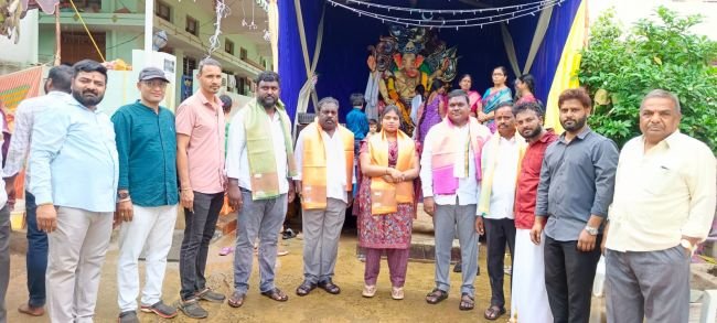 విగ్నేశ్వరస్వామి ఆశీస్సులు ప్రజలందరిపై ఉండాలి
