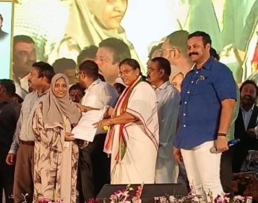 కోదాడ జాబ్ మేళా లోఎంపికయినా 50 మంది కిట్స్ విద్యార్థినులు.