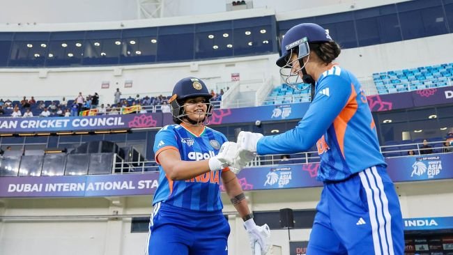 T20Iల్లో స్మృతి, షెఫాలీ 'సిక్సర్ల' రికార్డ్: ఏషియన్ గేమ్స్‌లో భారత ఓపెనర్ల విధ్వంసకర ప్రదర్శన