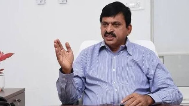 నేడు ఇందిరమ్మ ఇండ్లు టవర్స్‌కు శంకుస్థాపన  అన్ని ఇందిరమ్మ ఇండ్లు టవర్స్ ప్రాజెక్టులకు సంబంధించిన అలాట్‌మెంట్ లెటర్లు  రేపటి నుండి ఎస్ఎంఎస్ వాట్సాప్, టీజీ హెచ్బి వెబ్సైట్ ద్వారా  వెబ్‌సైట్ ద్వారా లబ్ధిదారులకు అందజేత  గృహ నిర్మాణ శాఖ మంత్రి  పొంగులేటి శ్రీనివాస రెడ్డి చే శంకుస్థాపన