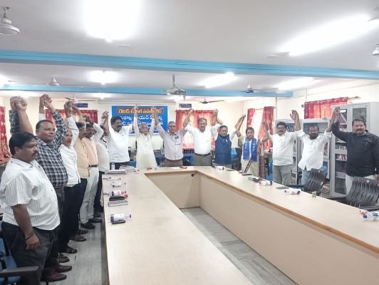 మేయర్ స్థానం దళితులకు కేటాయించాల్సిందే