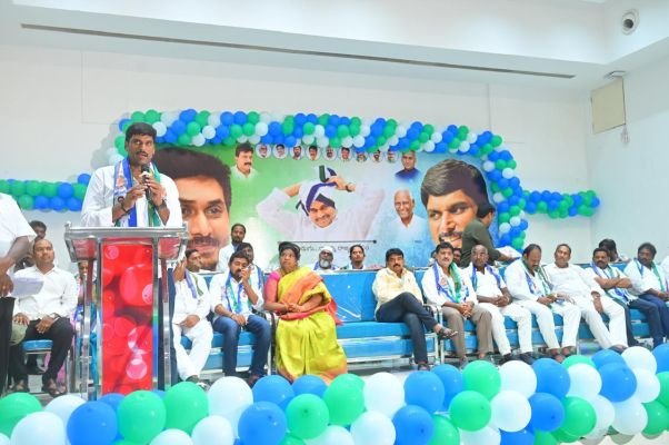 స్థానిక ఎన్నికలకు సిద్ధం కావాలి: దేవభక్తుని చక్రవర్తి
