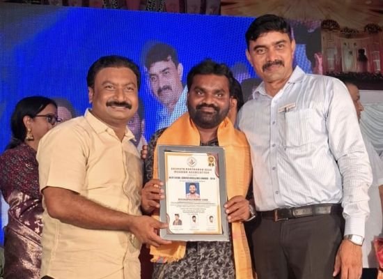 ఔట్ స్టాండింగ్ మెగా బ్లడ్ డోనర్ గాలిపెల్లి కుమార్ కు భారత్ రక్తదాత   ఉత్తమ సేవ పురస్కారం