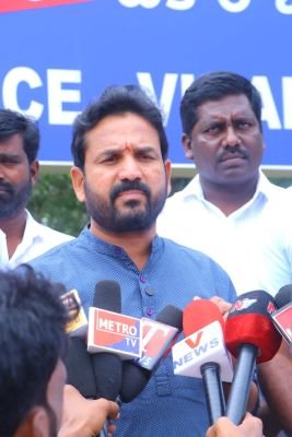 ఆదిలాబాద్ రిమ్స్‌లో విద్యుత్ షార్ట్ సర్క్యూట్ ఘటనపై వికారాబాద్ మాజీ ఎమ్మెల్యే డాక్టర్ మెతుకు ఆనంద్ తీవ్ర దిగ్భ్రాంతి