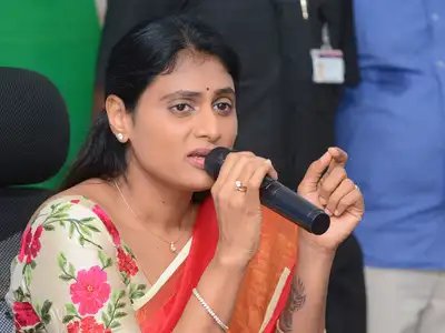 జగన్‌తో భేటీపై షర్మిల స్పష్టత: “అవన్నీ కట్టుకథలే.. పెళ్లి శుభకార్యాన్ని రాజకీయాలకు ముడిపెట్టొద్దు”