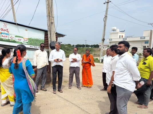 ఎర్రగుడి పల్లె నాగలకట్ట ప్రాంతాల్లో యు జి డి తాగునీటి సమస్యలకు పరిష్కారం వైయస్ మనోహర్ రెడ్డి