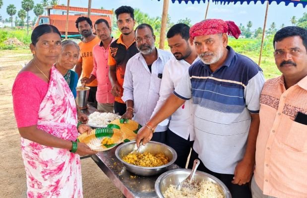 అన్నదానంతో ఆధ్యాత్మిక సేవ