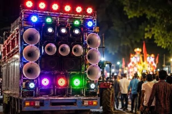 వేల్పూర్ మండలంలో డీజేల జోరు.. జనం బేజారు