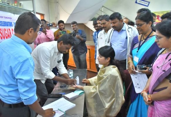 సాంప్రదాయ ఆయుర్వేద వైద్య విధానాలపై ప్రతి ఒక్కరూ అవగాహన పెంచుకోవాలి : జిల్లా కలెక్టర్ రాజ కుమారి గణియా