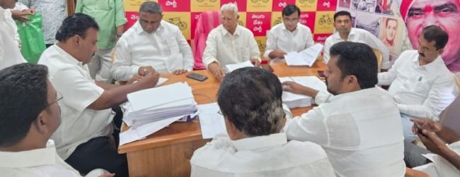 స్థానిక సంస్థల ఎన్నికలకు టీడీపీ శ్రేణులు సిద్ధం కావాలి