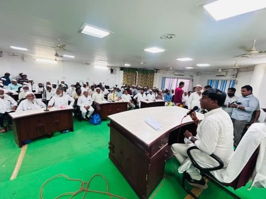 మైనార్టీ కాలనీలో మౌలిక వసతులు కల్పిస్తాం ఎమ్మెల్యే బీవీ 