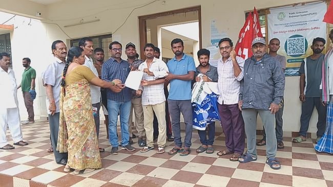జీతాలు పెంచమంటే అక్రమంగా తొలగిస్తారా!