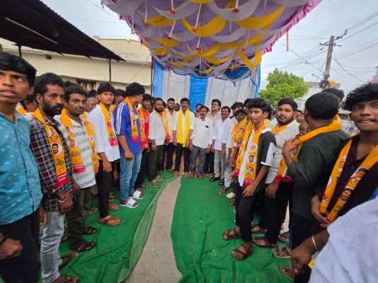పులివెందులలో బీటెక్ రవి సమక్షంలో టిడిపిలో చేరిన 50 కుటుంబాలు