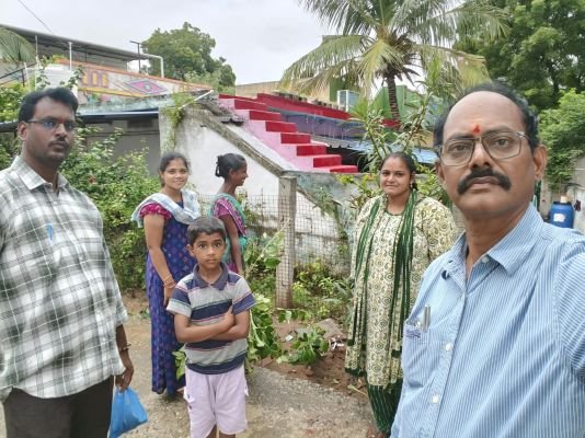చెత్తను వేరు చేద్దాం.. స్వచ్ఛతను సాధిద్దాం  పుష్పగిరిలో ప్రతిష్టాత్మకంగా 'బిన్ బాగ్' సర్వే  తడి, పొడి చెత్త విభజనపై   డిప్యూటీ ఎంపీడీవో రమేష్ అవగాహన