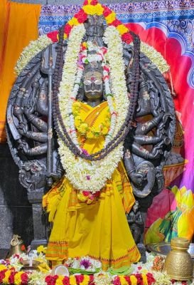 శ్రీశైలంలో జ్వాలా వీరభద్ర స్వామికి ప్రత్యేక పూజలు