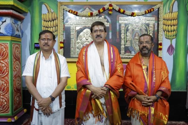 మల్లన్న సేవలో ఏపీ గవర్నర్ ప్రత్యేక ప్రధాన కార్యదర్శి