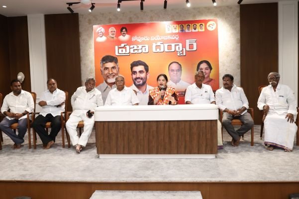 స్థానిక పోరులో ‘కూటమి’ ప్రభంజనం ఖాయం.. బుచ్చిరెడ్డిపాళెం 28 వార్డుల్లో మనమే గెలవాలి                                                                                                               ఎమ్మెల్యే వేమిరెడ్డి ప్రశాంతి రెడ్డి 