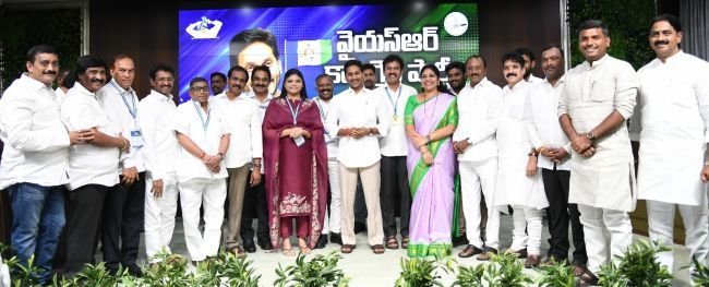 గ్రేటర్ విశాఖ వైసీపీ నేతలతో జగన్ కీలక సమావేశం