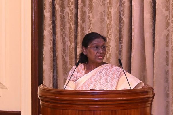 యమునా ఎక్స్‌ప్రెస్‌వేపై ఘోర బస్సు ప్రమాదం