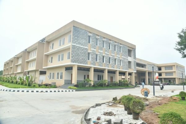 నెల 30న సీఎం చేతుల మీదుగా పండుగ వాతావరణంలో కలెక్టరేట్ ప్రారంభోత్సవం..
