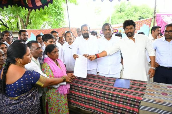 బాధిత కుటుంబానికి అండగా నిలుస్తాం..
