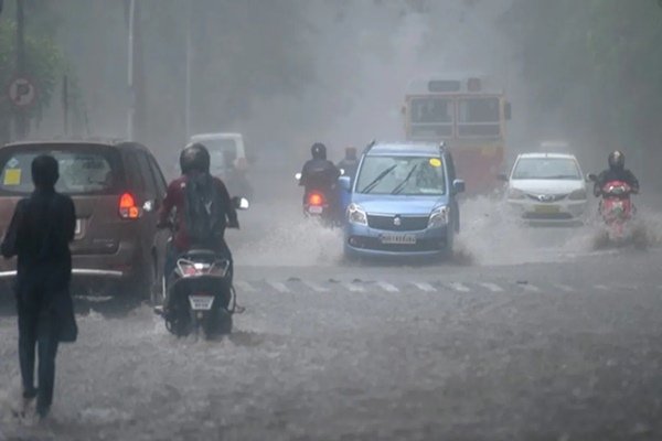 ఉత్తరాంధ్రపై తీవ్ర వాయుగుండం ప్రభావం.. మరో రెండు రోజులు అప్రమత్తత