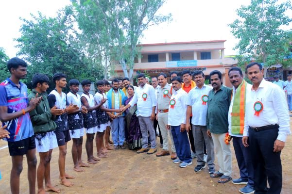 స్కూల్ గేమ్స్ ప్రారంభం