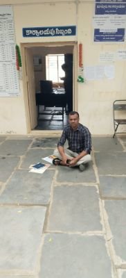రీ సర్వే పేరుతో భూమి కుదింపు.. రైతు ఆవేదన