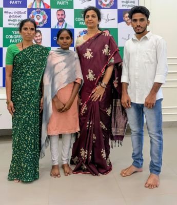 నిరుపేద విద్యార్థినికి బుట్టా ఫౌండేషన్ ఆర్థిక చేయూత 