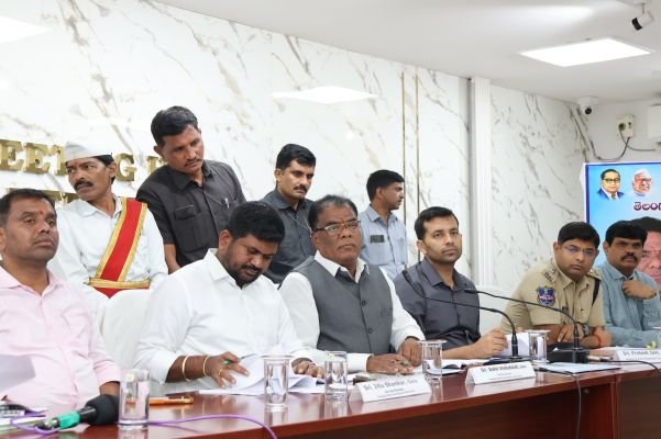 ఎస్సీ, ఎస్టీ అట్రాసిటీ కేసుల పరిష్కారంలో జాప్యం వద్దు