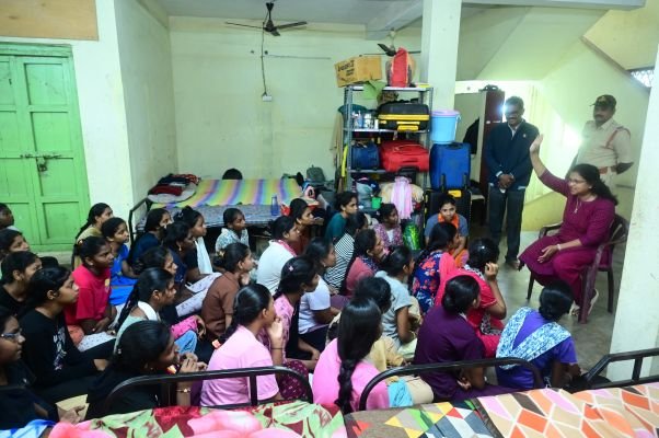 బాలికలు విద్యు తో పాటు వ్యక్తిగత భద్రతపై అవగాహన 