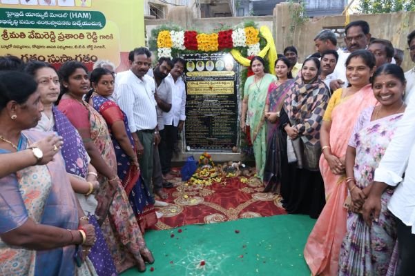 త్వరలోనే కోవూరు షుగర్ ఫ్యాక్టరీ కార్మికుల బకాయిలపై జీవో--- వేమిరెడ్డి ప్రశాంతి రెడ్డి 
