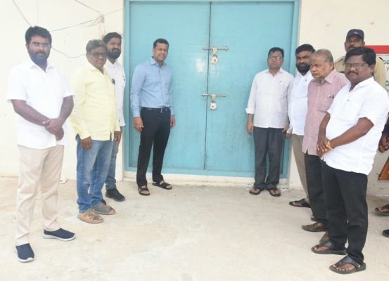 గోడౌన్ల వద్ద ప్రతిష్ట భద్రతా చర్యలు  --- కలెక్టర్  