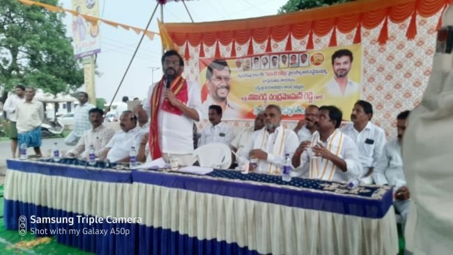 మద్యం కుంభకోణంలో 3200 కోట్లు అవినీతి.=-సర్వేపల్లి ఎమ్మెల్యే సోమిరెడ్డి చంద్రమోహన్ రెడ్డి.