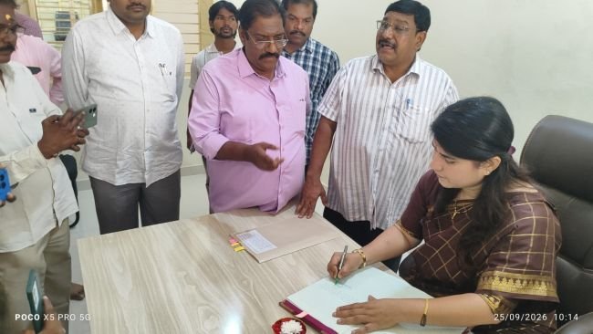 నంద్యాల జిల్లా పరిషత్ ప్రత్యేక అధికారిగా బాధ్యతలు చేపట్టిన జిల్లా కలెక్టర్ రాజకుమారి గణియా  