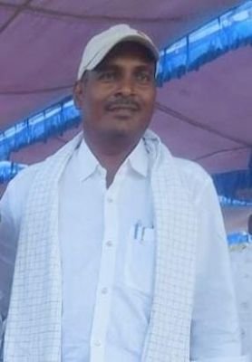 ఇసుక లారీలతో కోట్ల ఆదాయం... కానీ అధ్వానంగా ప్రధాన రహదారి