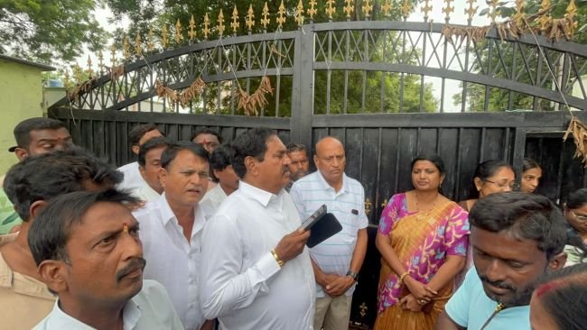 14 మంది విద్యార్థులను కరిచిన ఎలుకలు