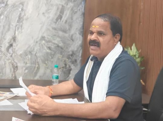 నిండుగా నిధులు - దండిగా పనులు