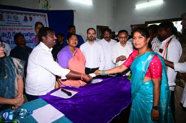 అర్హులైన ప్రతి ఒక్కరికి ప్రభుత్వ సంక్షేమ పథకాలు