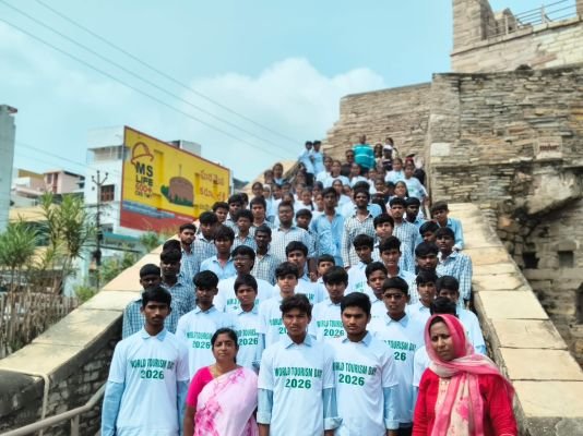 కొండారెడ్డి బురుజు వద్ద హెరిటేజ్ వాక్  