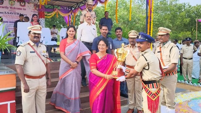 బుక్కరాయసముద్రంలో ఘనంగా దీక్షాంత్ పరేడ్